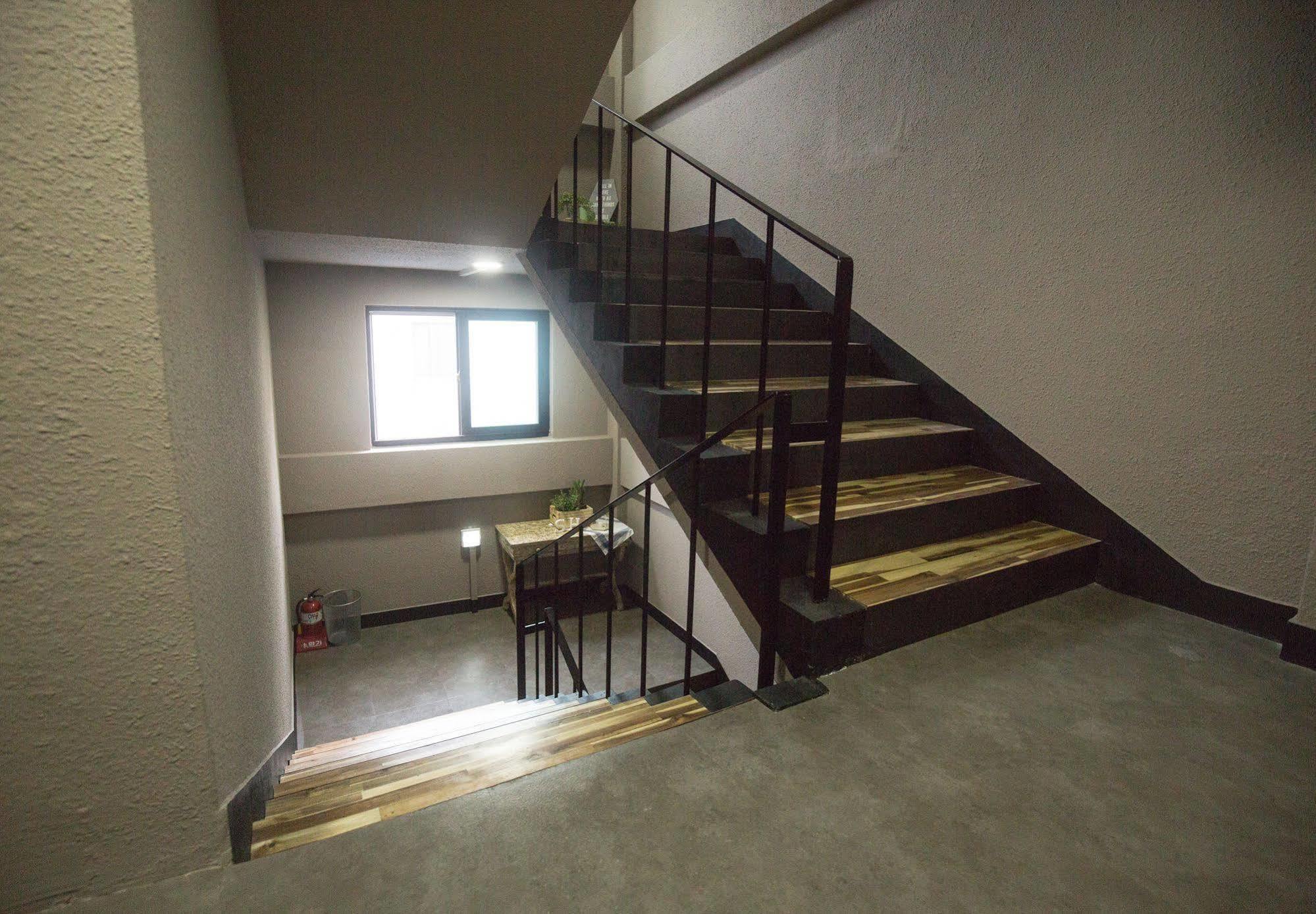 Story In Jeju Guesthouse エクステリア 写真